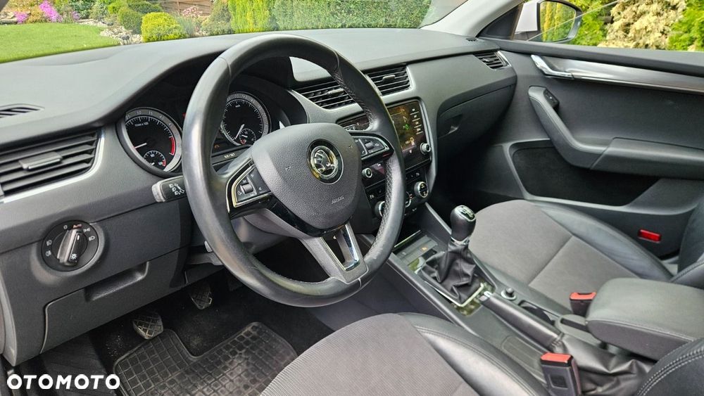 Skoda Octavia 2.0 TDI Sport Edition - 17