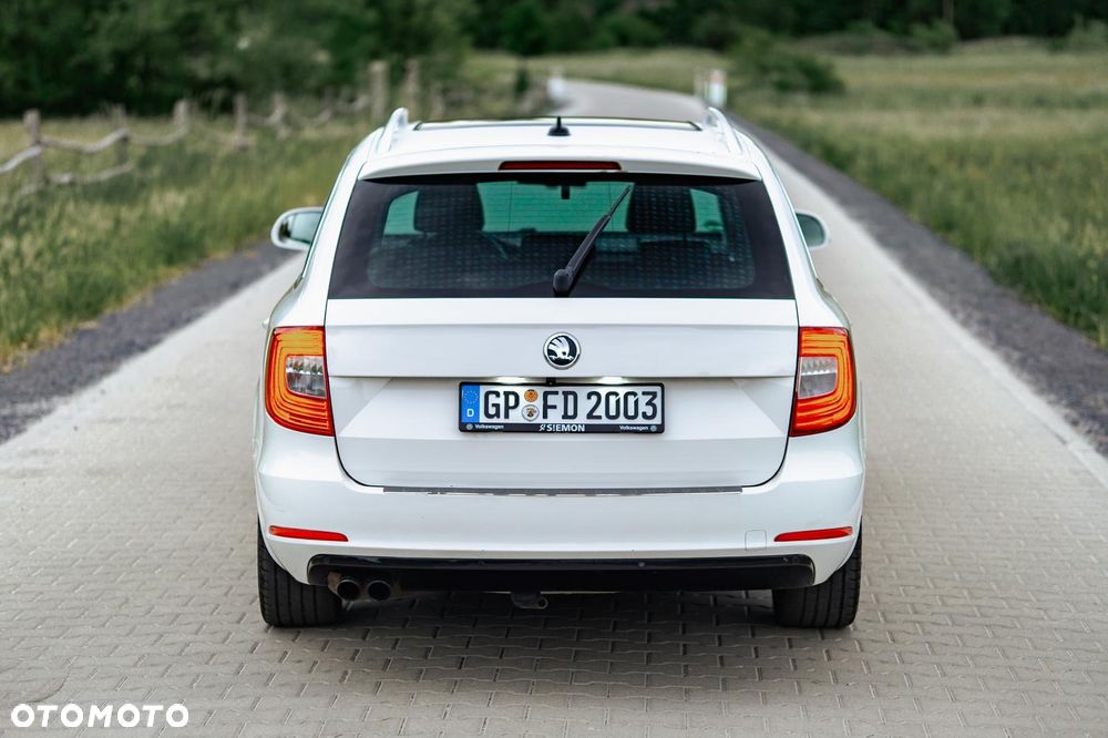 Skoda Superb 2.0 TDI L&K DSG - 16