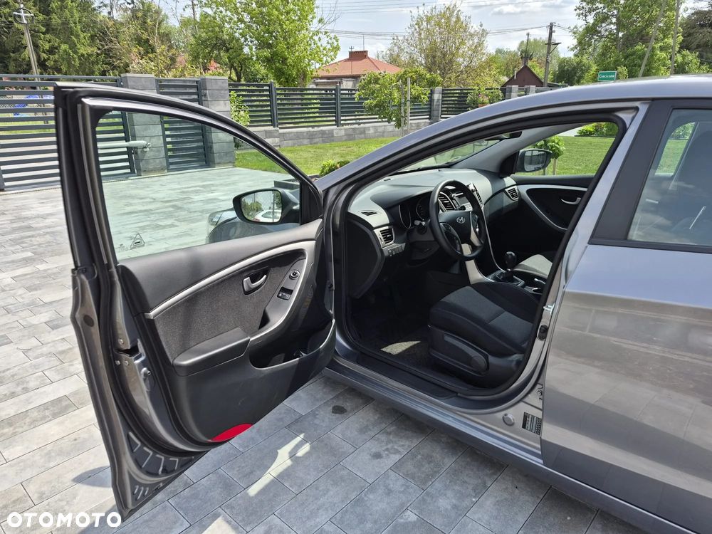 Hyundai i30 1.6 CRDI Trend - 32