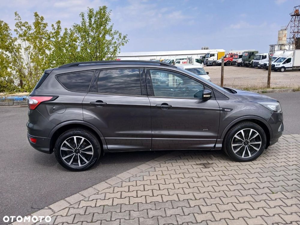 Ford Kuga 2.0 TDCi AWD ST-Line - 4
