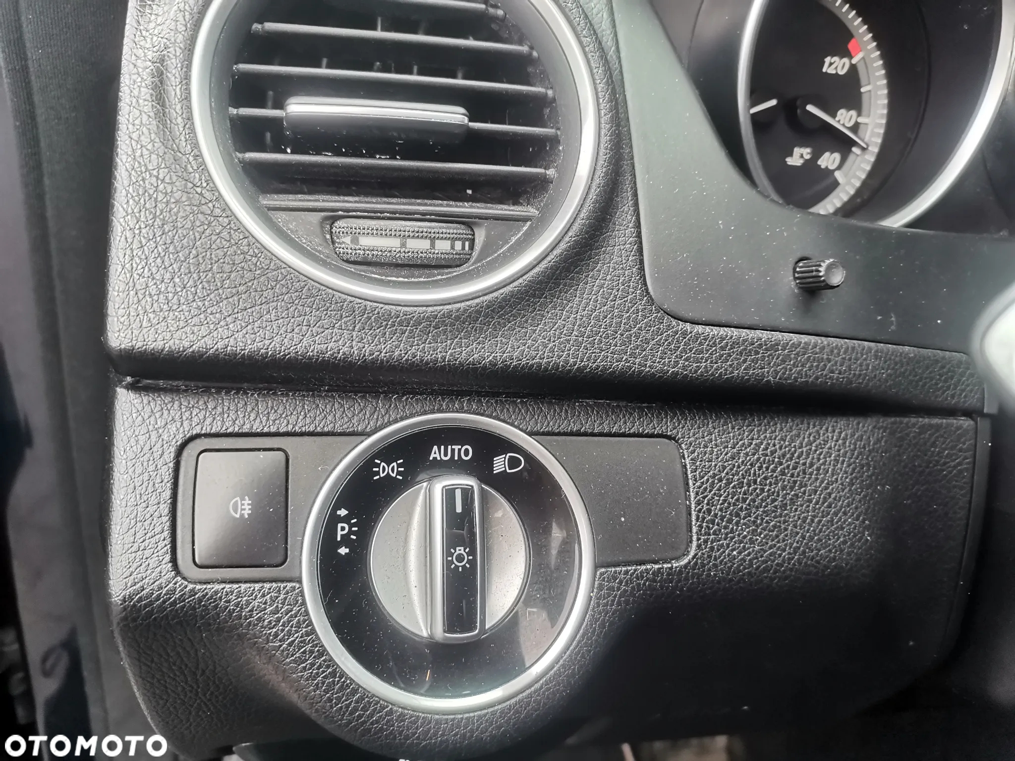 Mercedes-Benz Klasa C 220 CDI BlueEff Avantgarde - 11