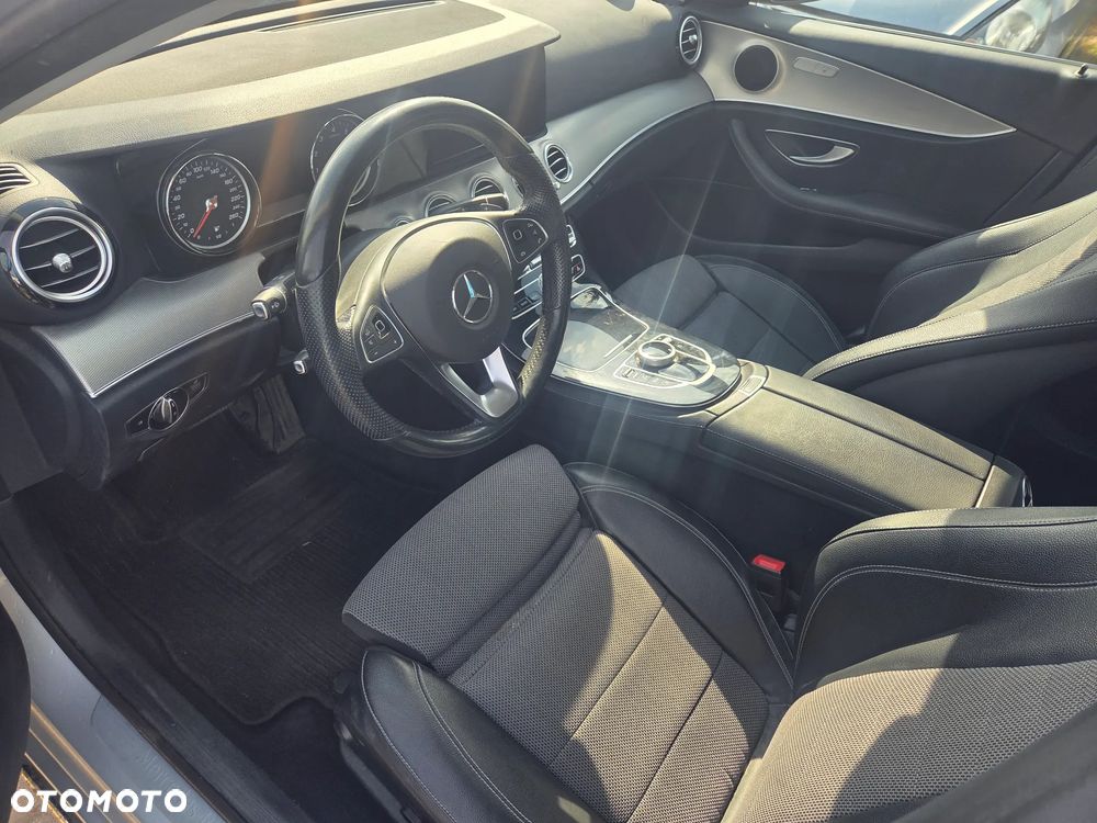 Mercedes-Benz Klasa E - 11