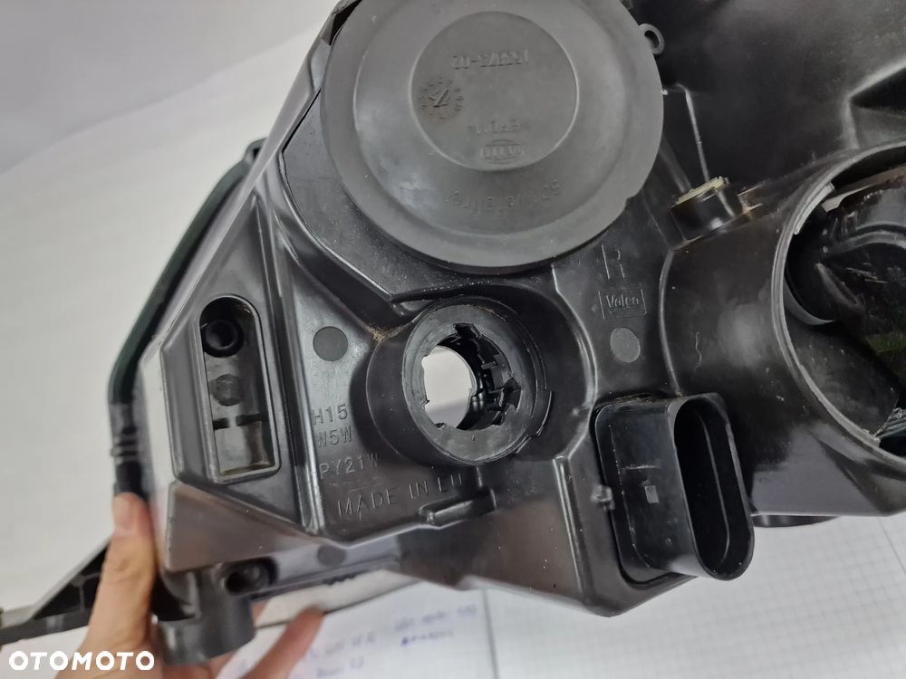 SKODA RAPID 12- PRAWA ZWYKŁA LAMPA PRZEDNIA PRZÓD , NR 5JB941016 , NR AUKCJI LA138 - 16
