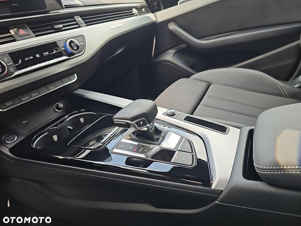 Audi A4 Limousine - 18