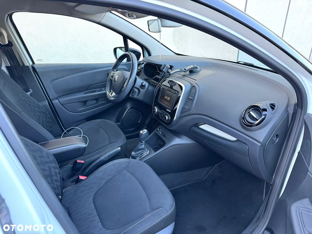 Renault Captur - 16