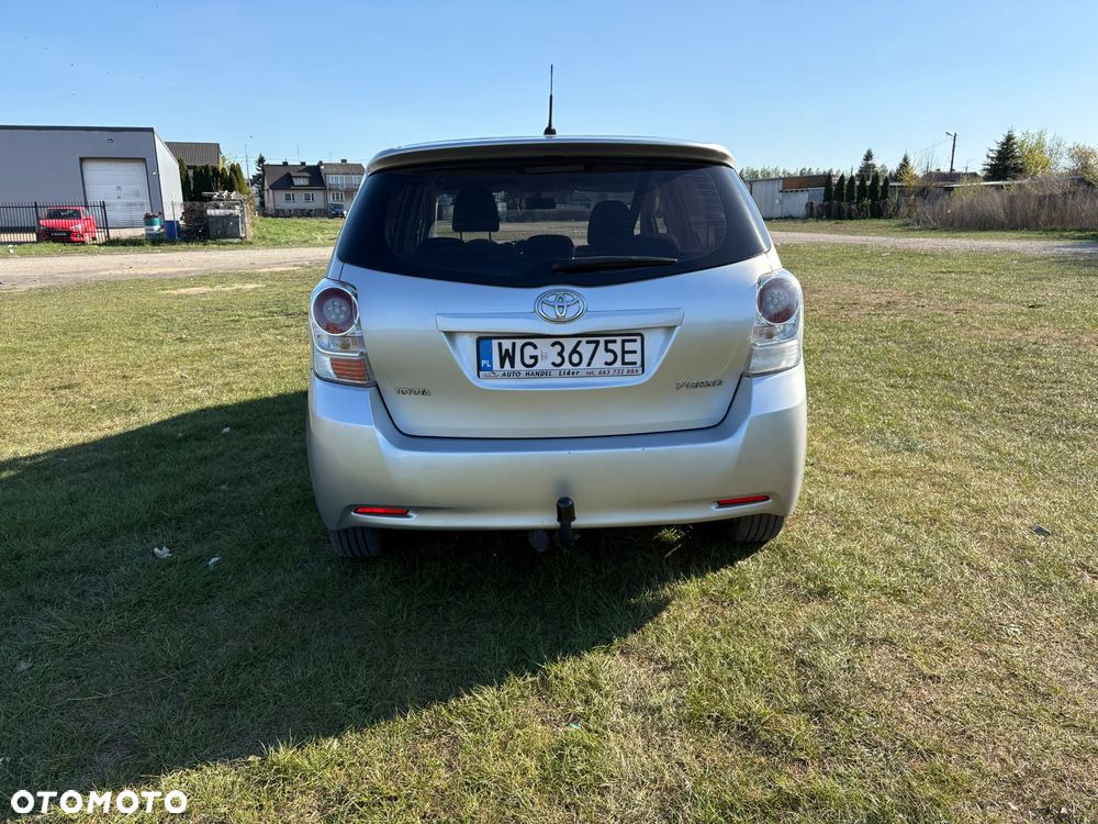 Toyota Verso 1.8 Sol 7os - 8