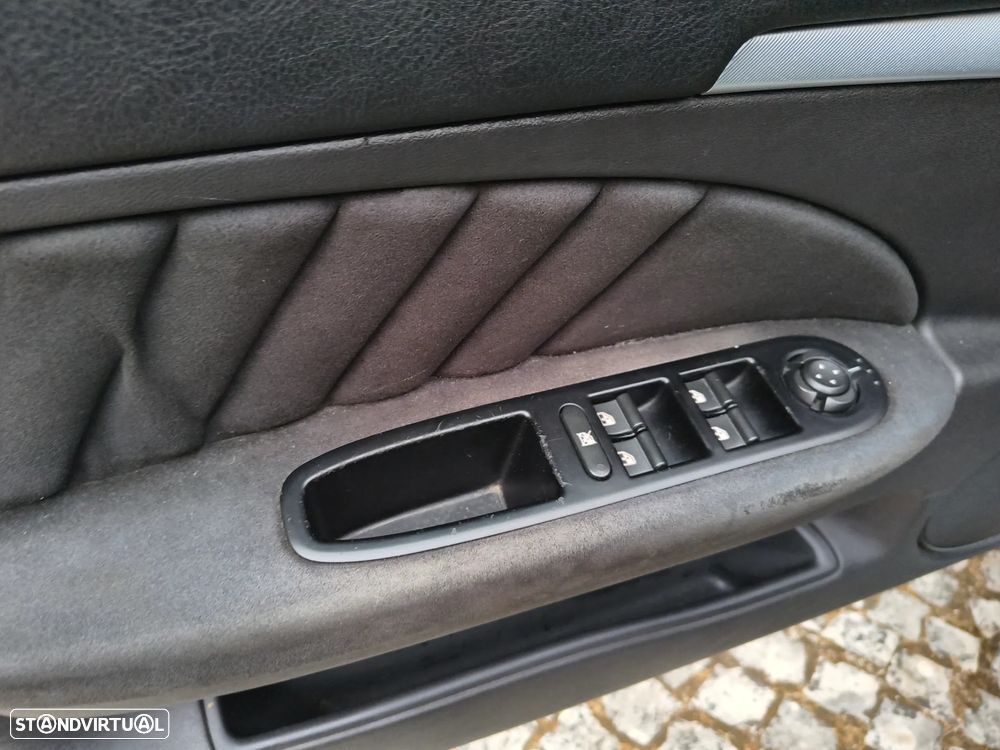 Alfa Romeo 159 1.9 JTDM 16V Q-Tronic TI - 20