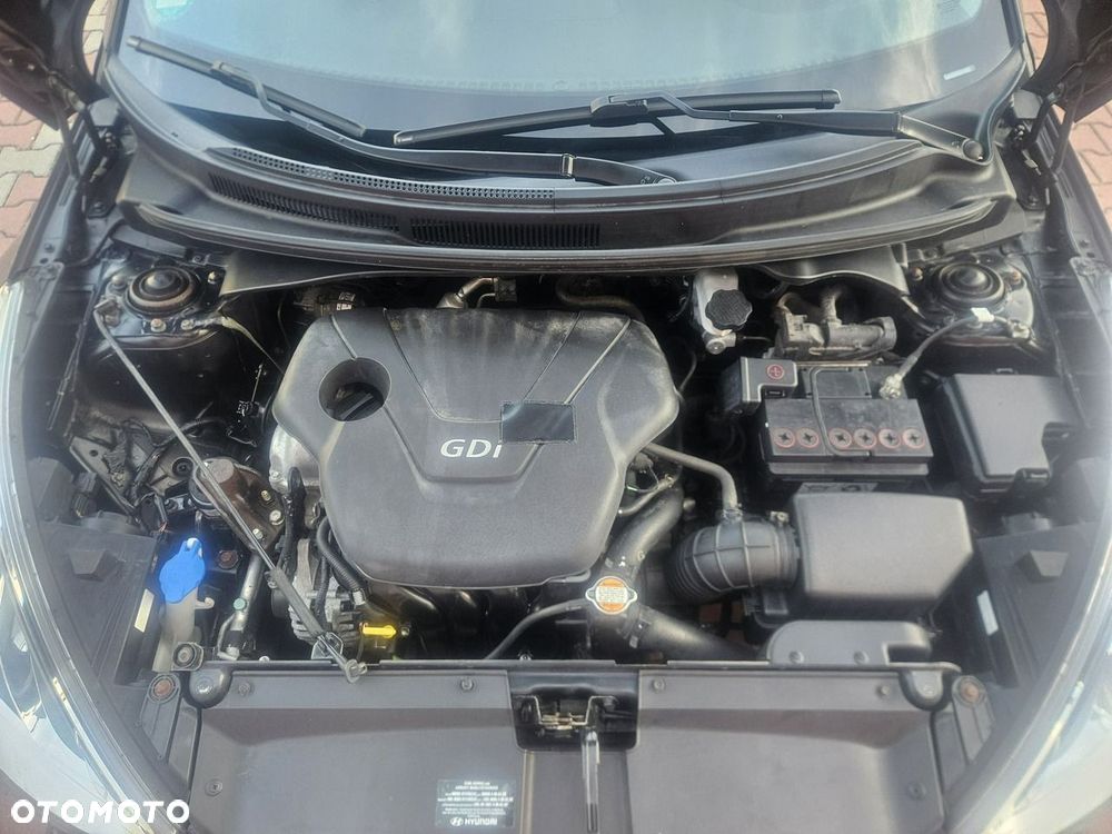 Hyundai Veloster - 37