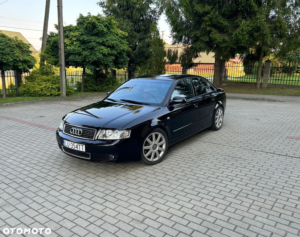 Audi A4 Limousine 1.8 T quattro - 1