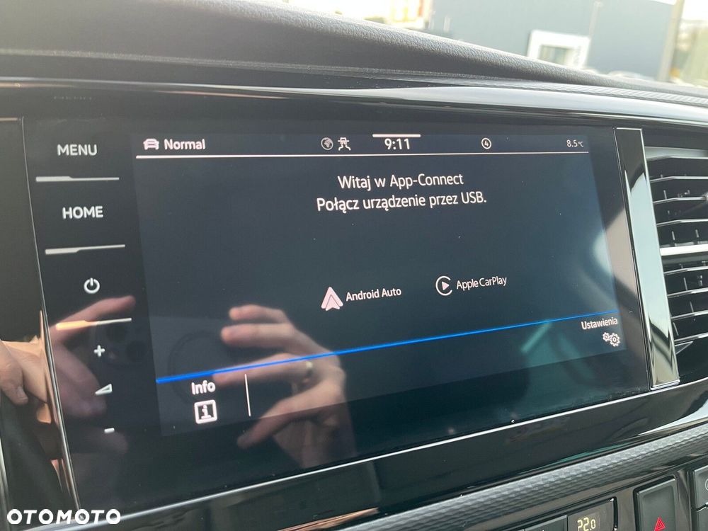 Volkswagen Multivan - 32