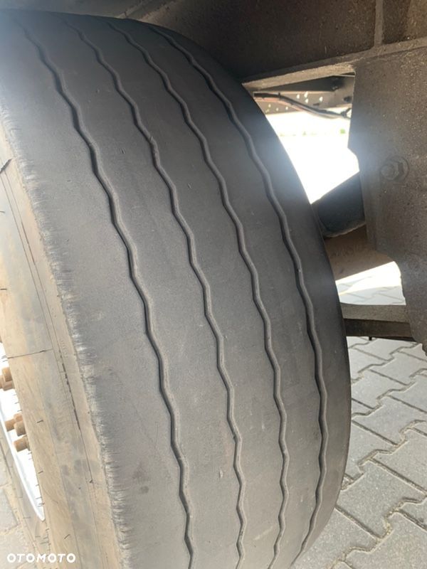 Schmitz Cargobull Carrier Vector 1950 - 25