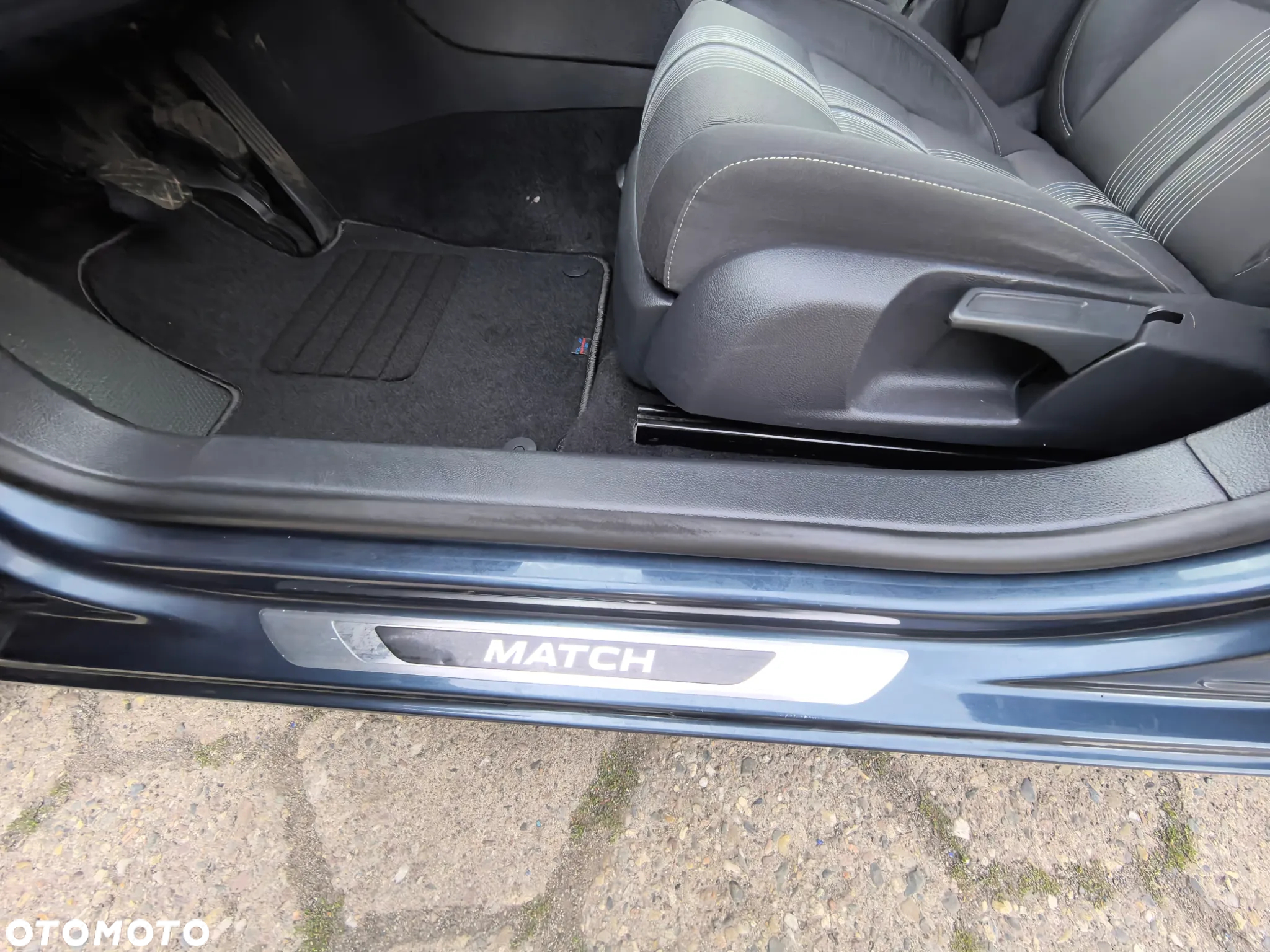 Volkswagen Golf - 29