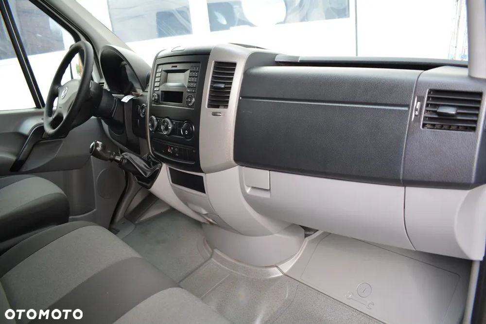 Volkswagen CRAFTER 35 2.0TDI - 31