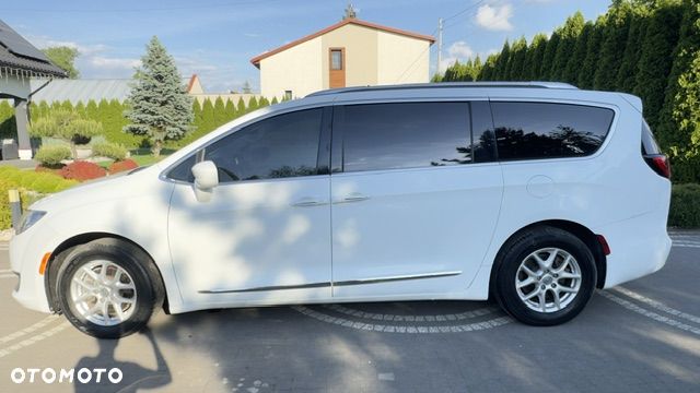 Chrysler Pacifica - 15