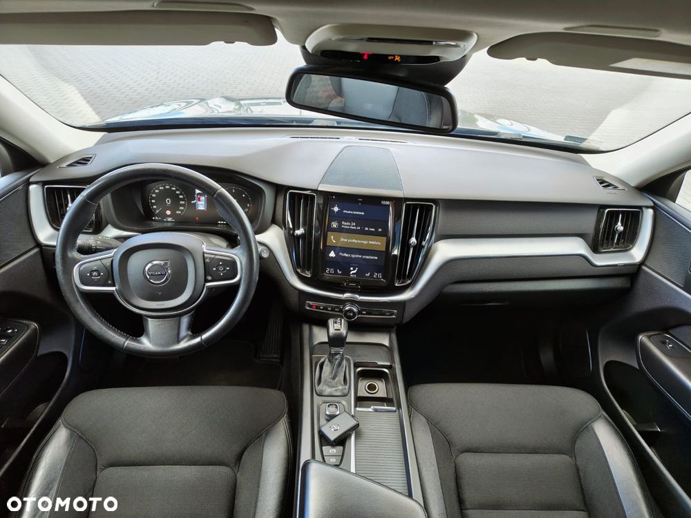 Volvo XC 60 D4 SCR AWD Momentum - 8