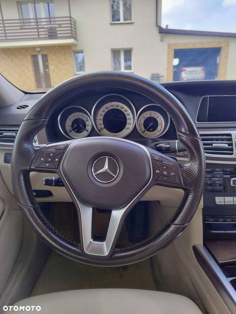 Mercedes-Benz Klasa E 220 CDI 7G-TRONIC - 24