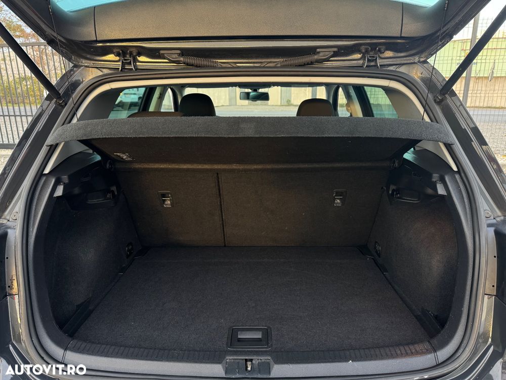 Volkswagen Golf - 26