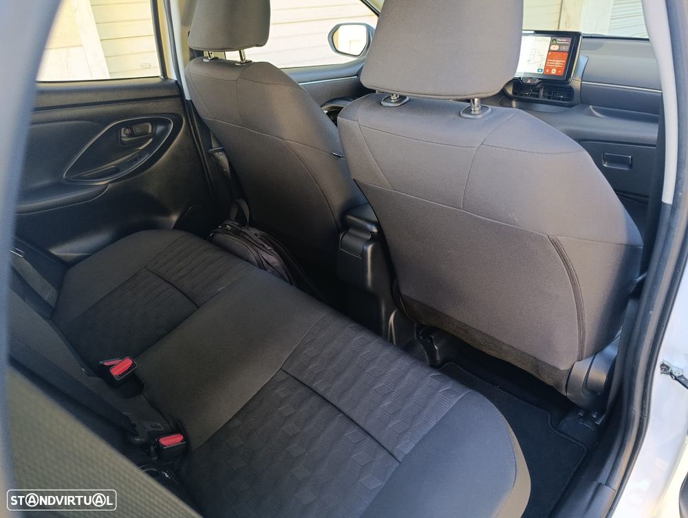 Toyota Yaris 1.5 HDF Comfort Plus - 19