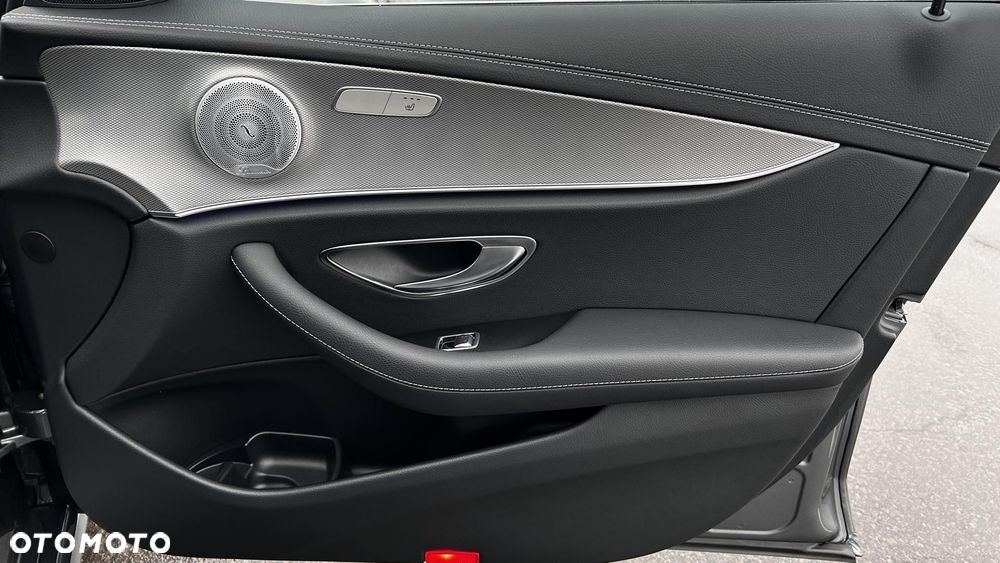 Mercedes-Benz Klasa E - 14