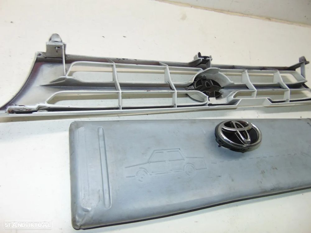 Toyota Corolla AE100 grelha - 6