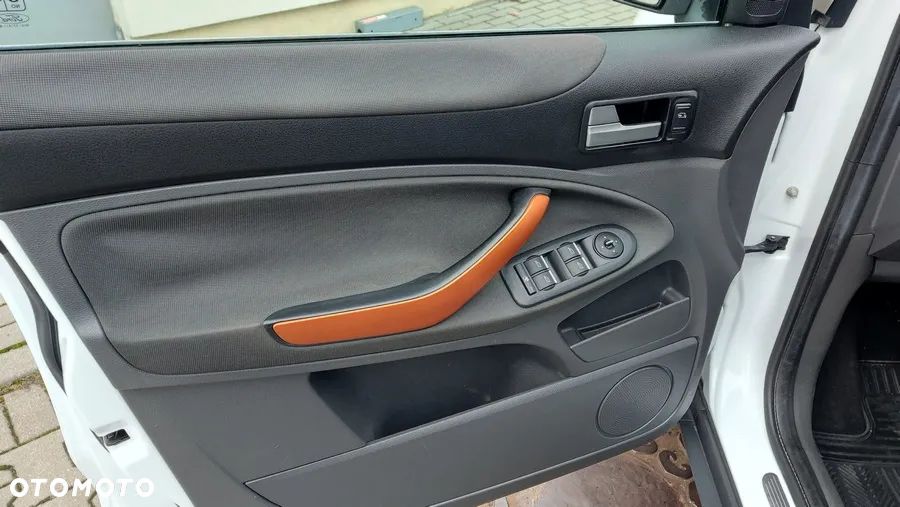 Ford Kuga 2.0 TDCi 4x4 White Magic - 26