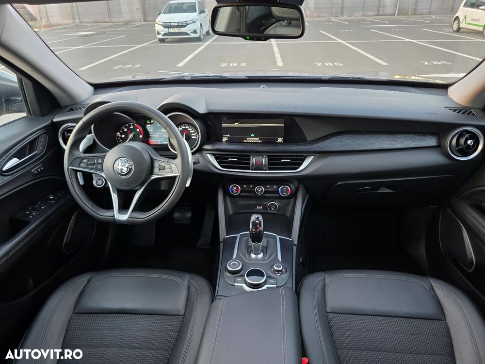 Alfa Romeo Stelvio 2.2 16V AT8 Q4 Veloce - 11