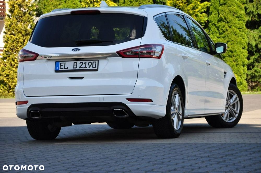Ford S-Max - 16