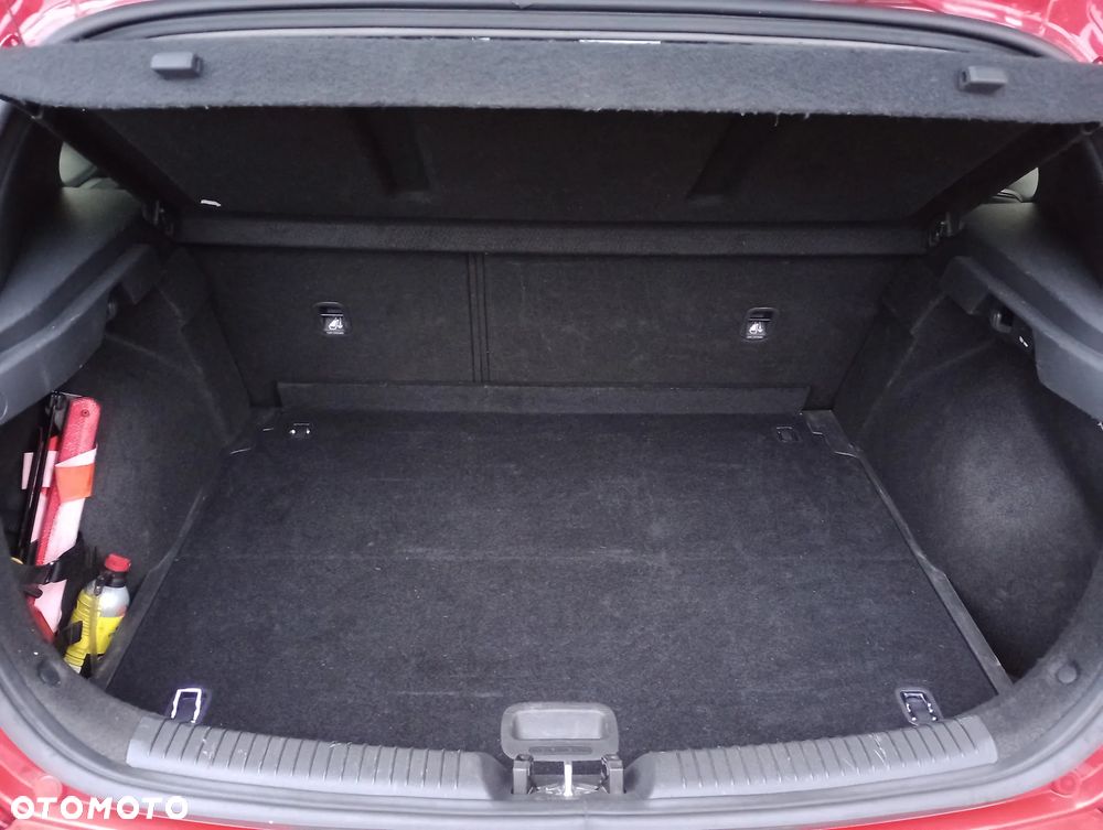 Hyundai i30 1.4 Premiere Comfort - 6