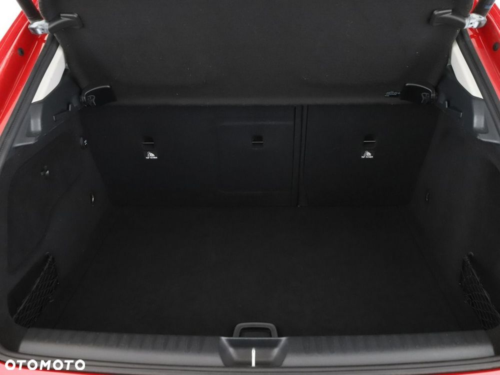 Mercedes-Benz GLA 180 7G-DCT Urban - 21