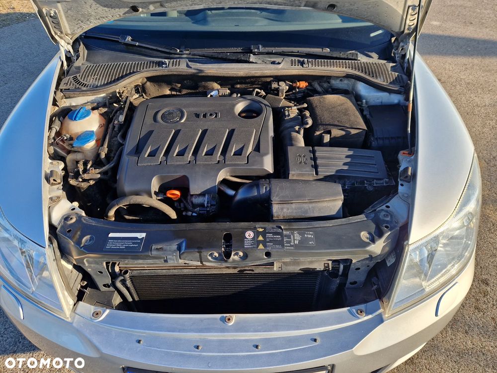 Skoda Octavia 2.0 TDI DPF Elegance - 17