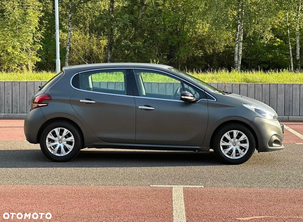 Peugeot 208 - 2