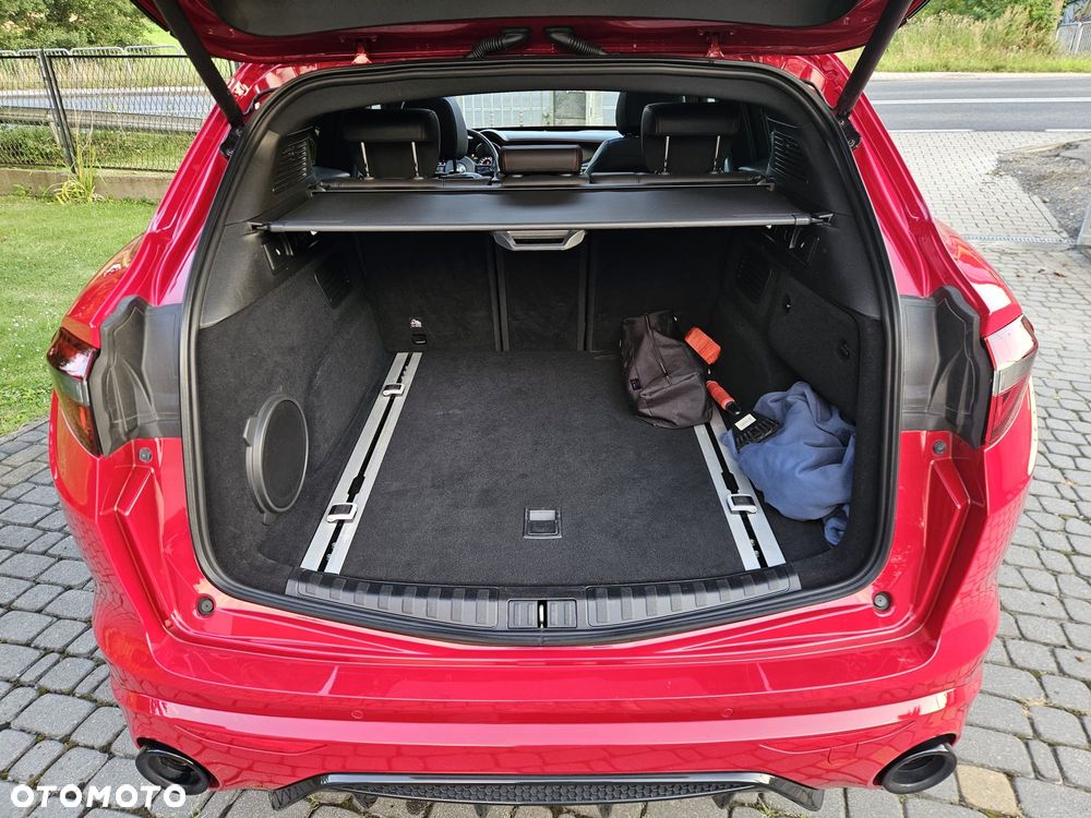 Alfa Romeo Stelvio 2.0 Turbo 16V AT8-Q4 Veloce Ti - 26