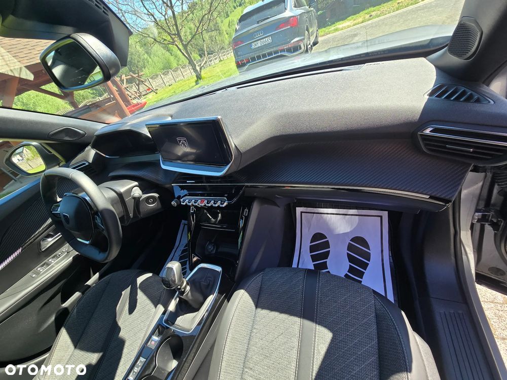 Peugeot 2008 PureTech 100 Allure S&S BVM6 - 24