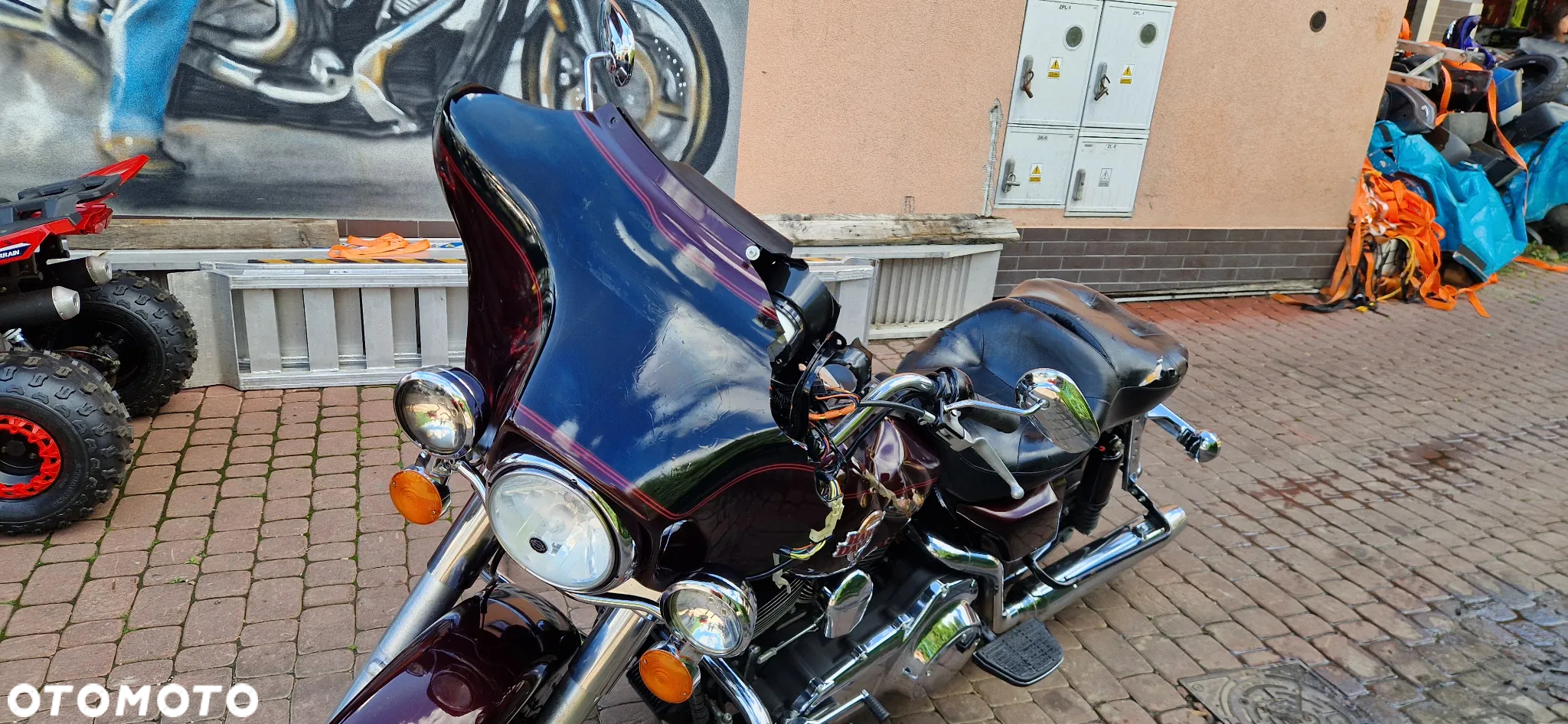 Harley-Davidson FLH Electra Glide - 13