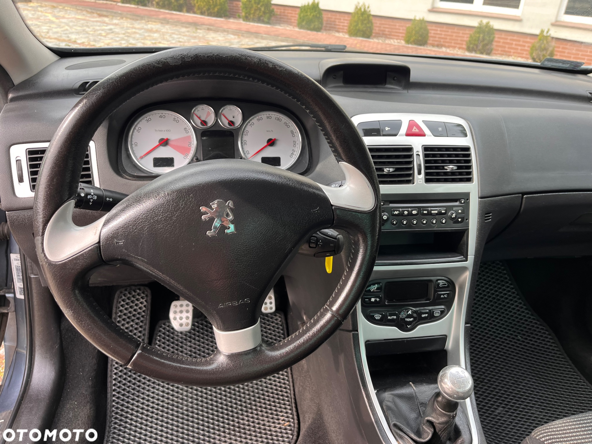 Peugeot 307 CC 2.0 - 28