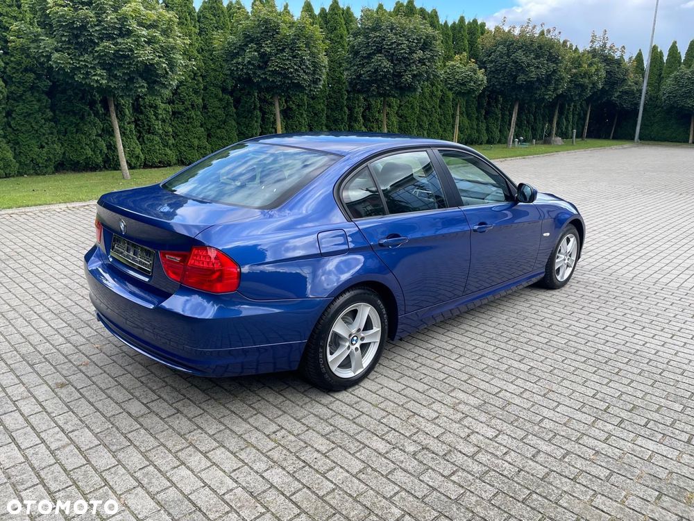 BMW Seria 3 318i - 7