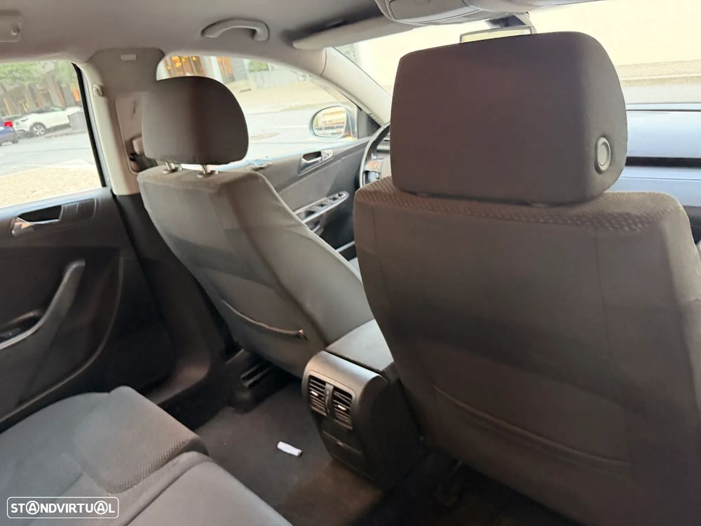 VW Passat Variant 2.0 TDi 4M Trend Pack - 18