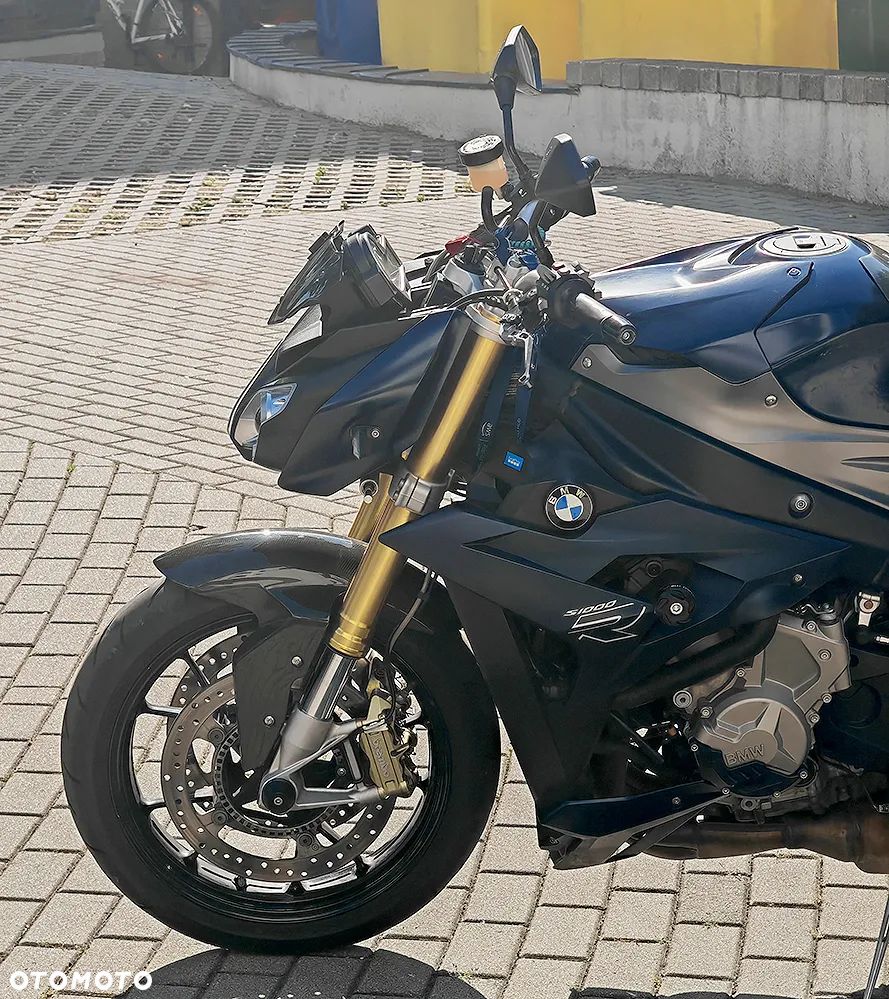 BMW S - 10