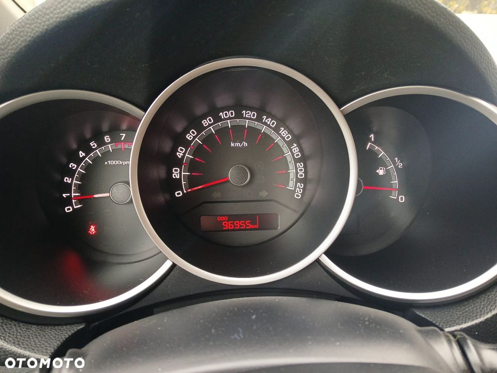 Kia Venga - 20