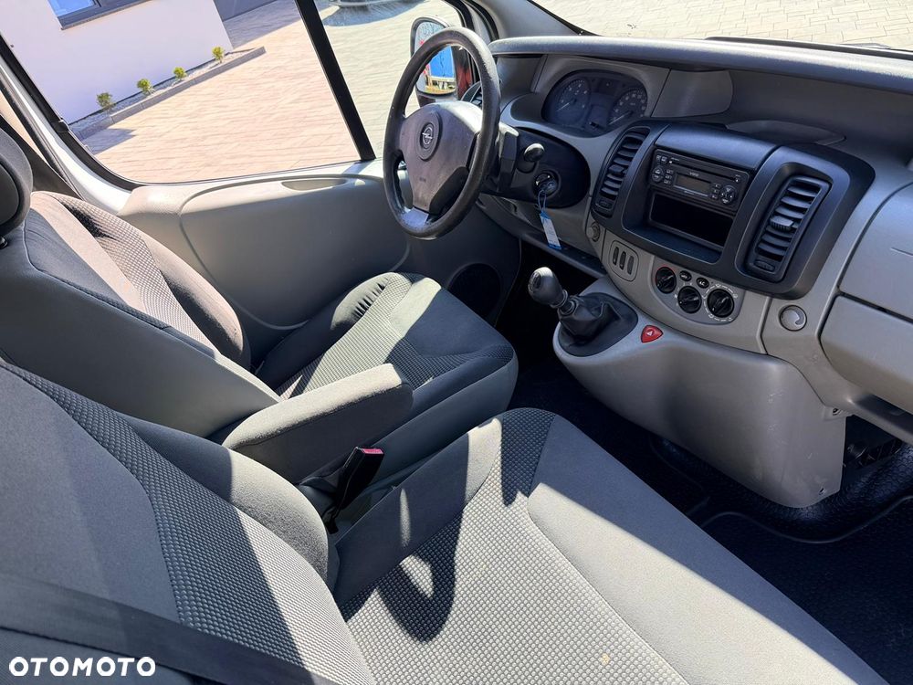 Opel vivaro - 8