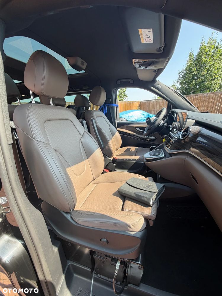 Mercedes-Benz Klasa V 300 d extralang 4Matic 9G-TRONIC Exclusive - 25