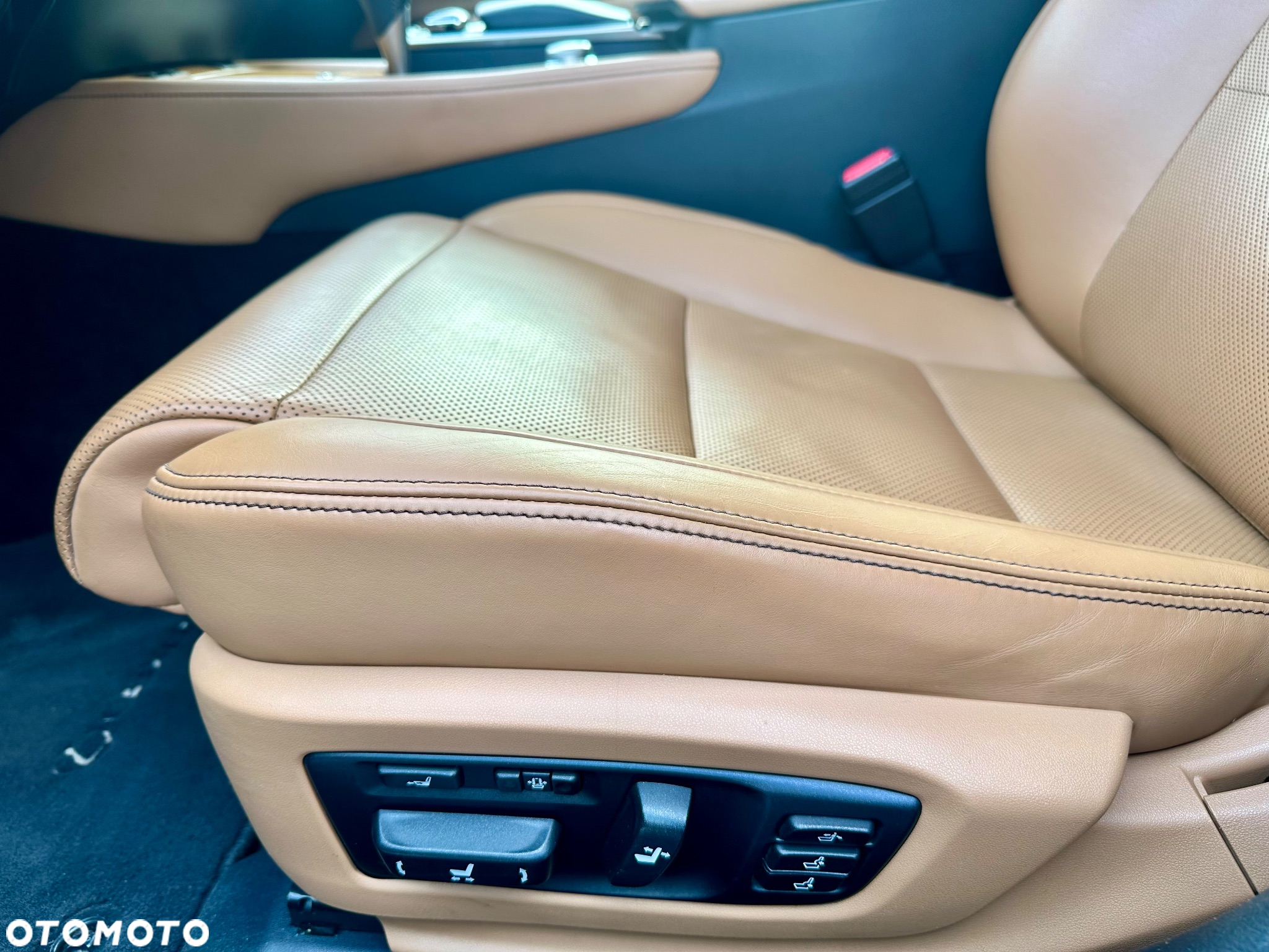 Lexus GS 450h Prestige + - 22