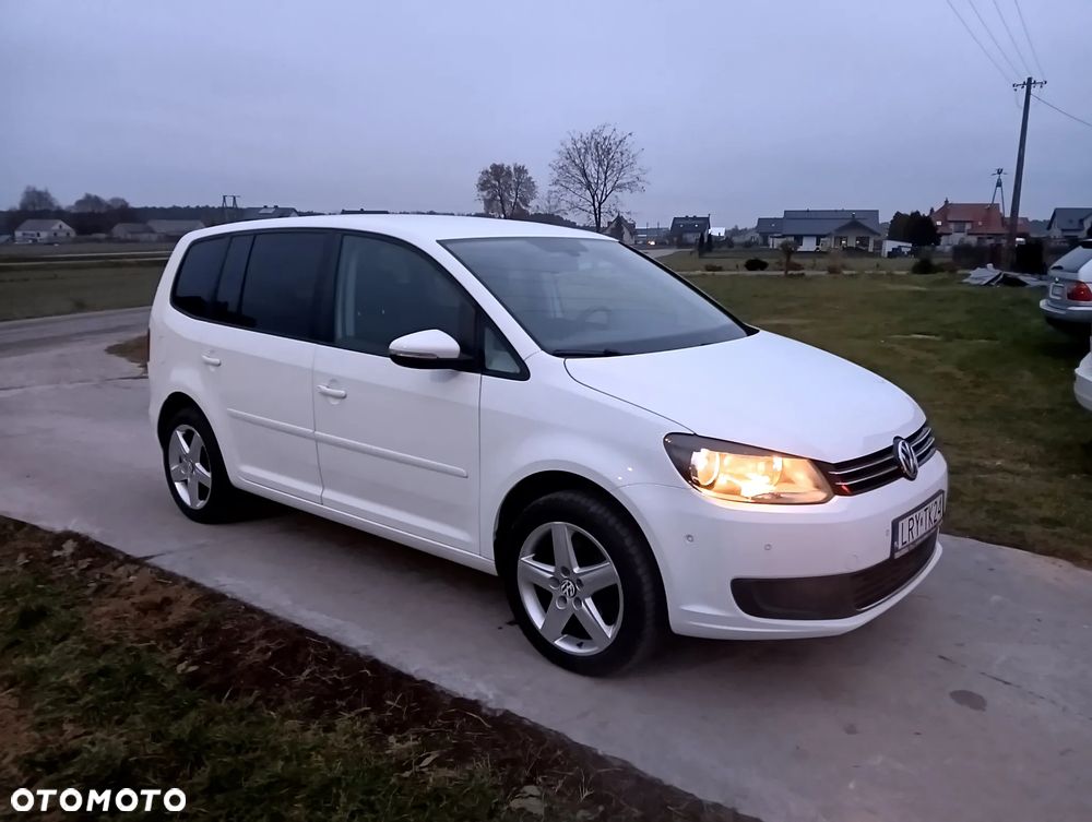 Volkswagen Touran 2.0 TDI DPF BlueMotion Technology DSG Comfortline - 2