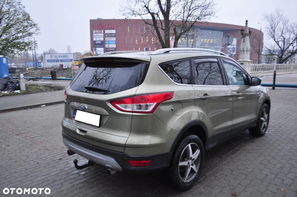 Ford Kuga 1.6 EcoBoost 4x4 Titanium - 5