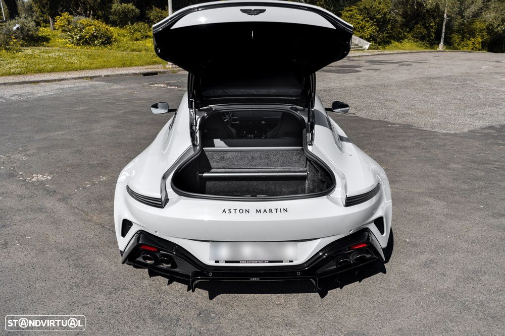 Aston Martin Vantage Coupe V8 - 14