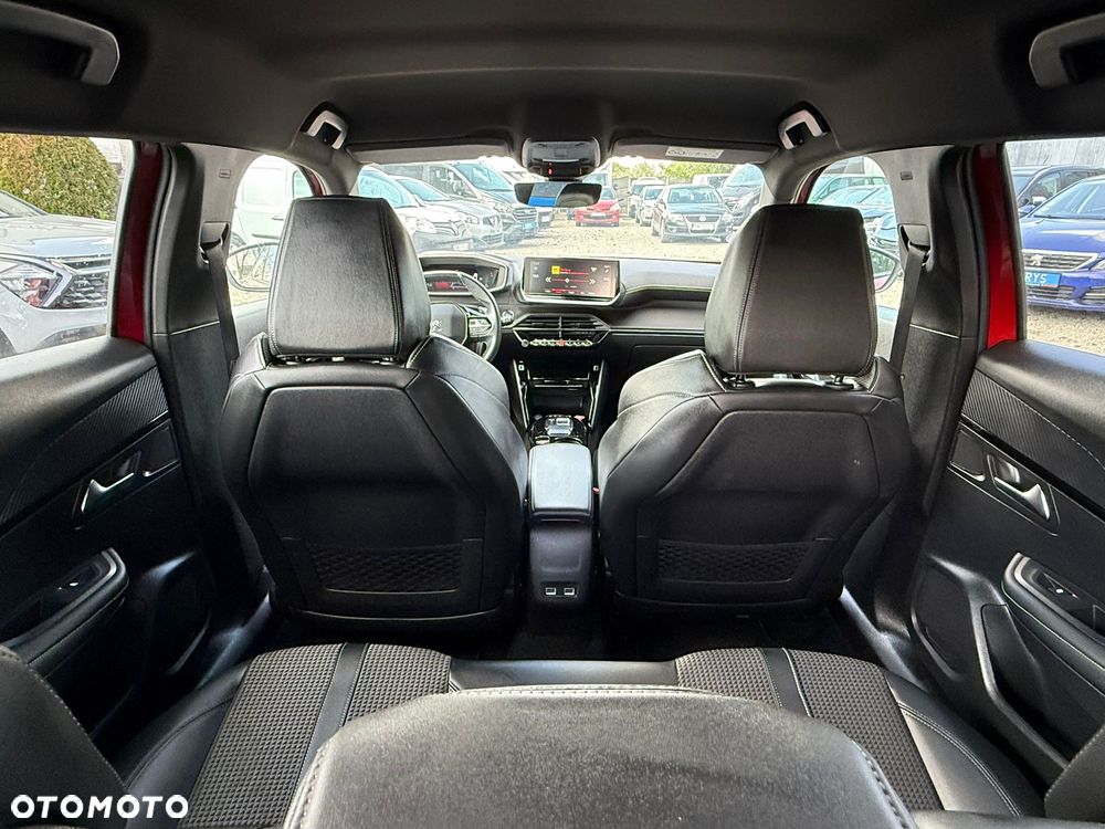 Peugeot 2008 PureTech 130 EAT8 GT Pack - 26