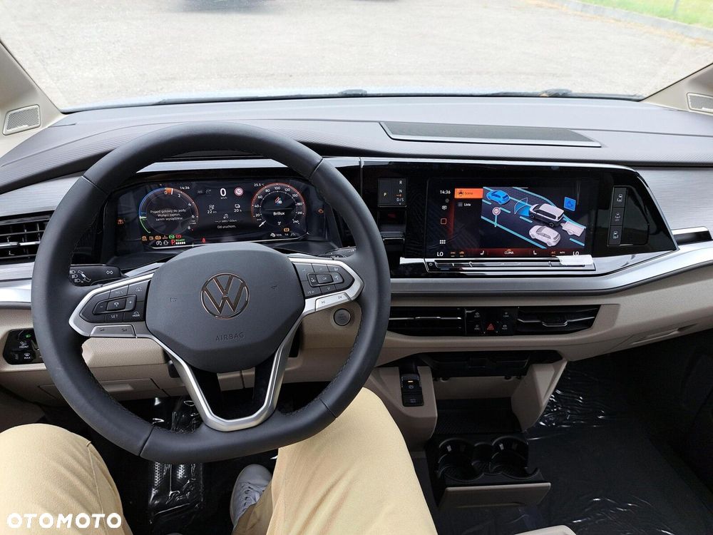 Volkswagen Multivan - 13