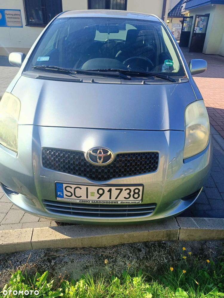 Toyota Yaris 1.3 Terra - 2