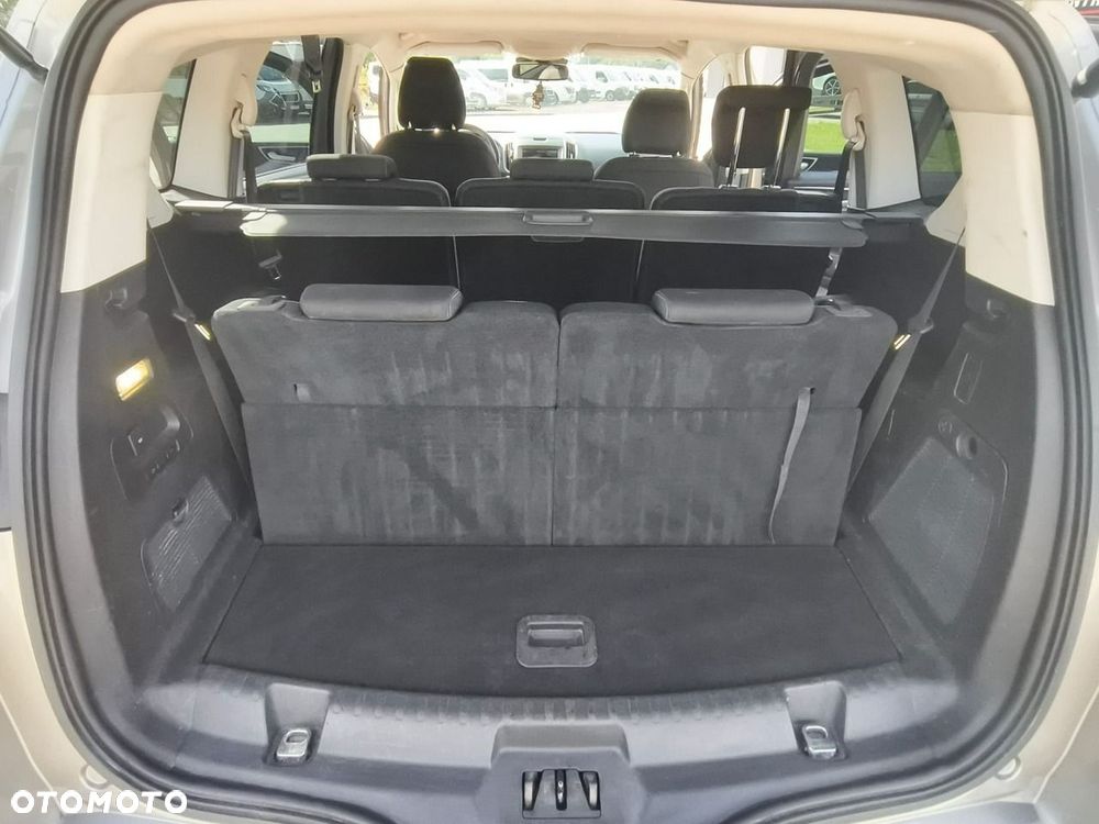 Ford S-Max - 19