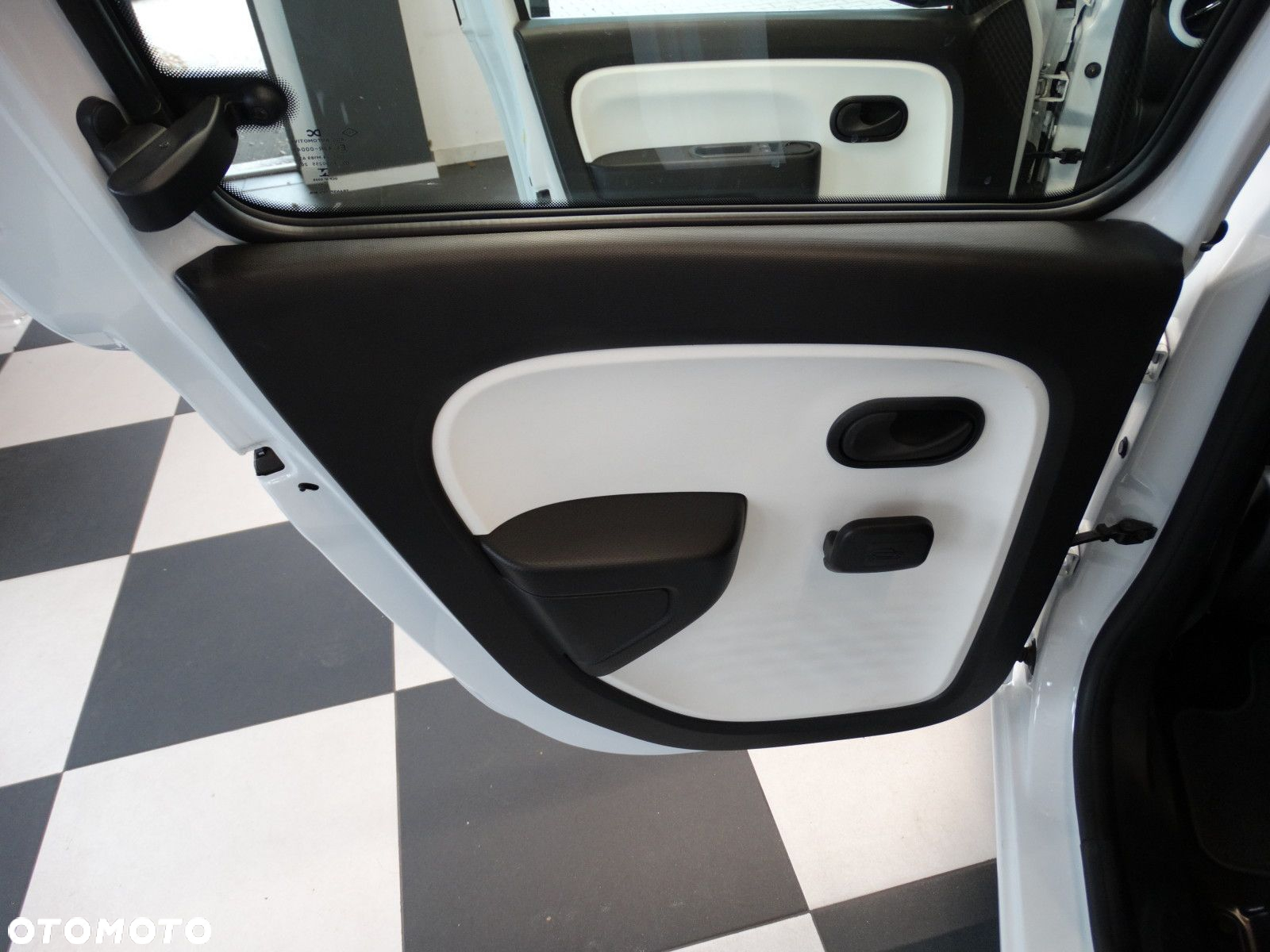 Renault Twingo - 12